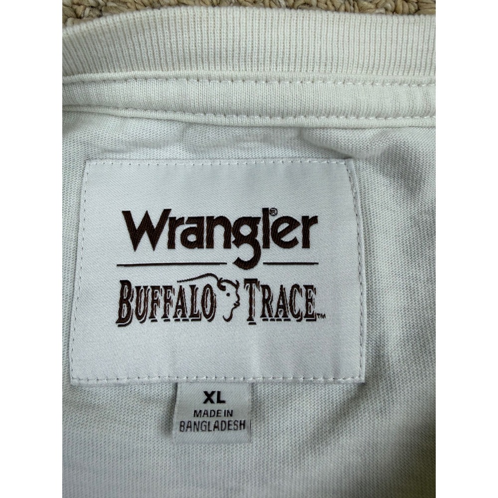 Wrangler Buffalo Trace Mens XL Cream Pocket T-Shirt Short Sleeve Bourbon Graphic